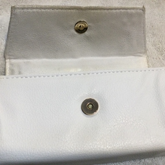 Freida Rothman sunglasses. Tortoise shell oversized. Embellishments on stem - Picture 8 of 9